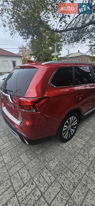 Внедорожник / Кроссовер Mitsubishi Outlander 2018 в Днепре
