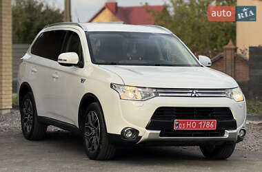 Внедорожник / Кроссовер Mitsubishi Outlander 2015 в Радивилове Внедорожник / Кроссовер Mitsubishi Outlander 2015 в Радивилове