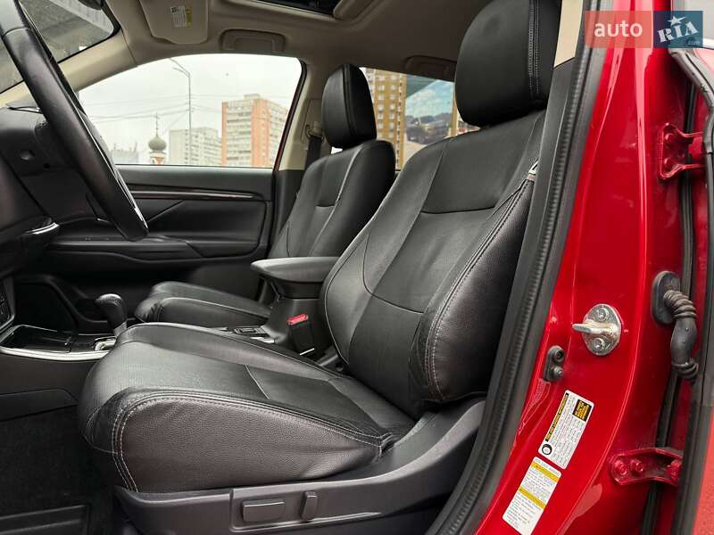 Позашляховик / Кросовер Mitsubishi Outlander 2016 в Києві фото 12 Позашляховик / Кросовер Mitsubishi Outlander 2016 в Києві