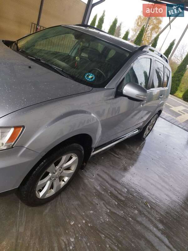 Позашляховик / Кросовер Mitsubishi Outlander 2011 в Кременці фото Позашляховик / Кросовер Mitsubishi Outlander 2011 в Кременці