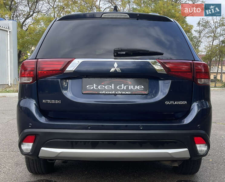 Внедорожник / Кроссовер Mitsubishi Outlander 2017 в Николаеве фото 6 Внедорожник / Кроссовер Mitsubishi Outlander 2017 в Николаеве
