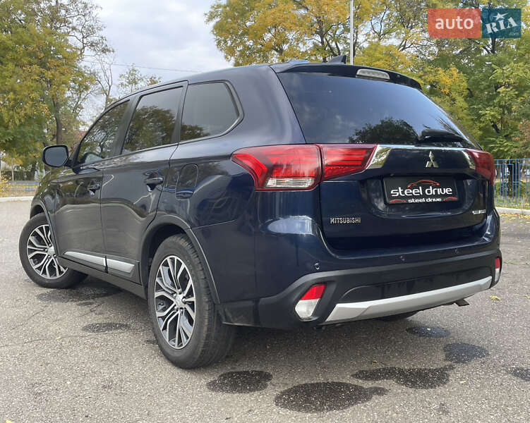 Внедорожник / Кроссовер Mitsubishi Outlander 2017 в Николаеве фото 7 Внедорожник / Кроссовер Mitsubishi Outlander 2017 в Николаеве