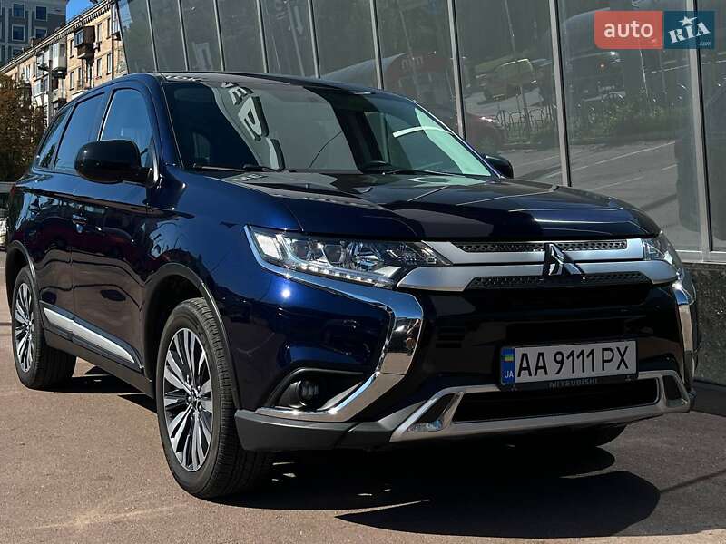 Mitsubishi Outlander 2020