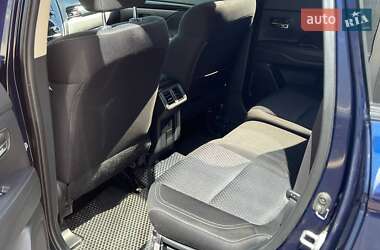 Позашляховик / Кросовер Mitsubishi Outlander 2020 в 