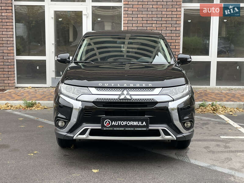Внедорожник / Кроссовер Mitsubishi Outlander 2021 в Киеве фото 4 Внедорожник / Кроссовер Mitsubishi Outlander 2021 в Киеве