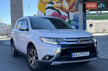 Позашляховик / Кросовер Mitsubishi Outlander 2017 в Києві Позашляховик / Кросовер Mitsubishi Outlander 2017 в Києві