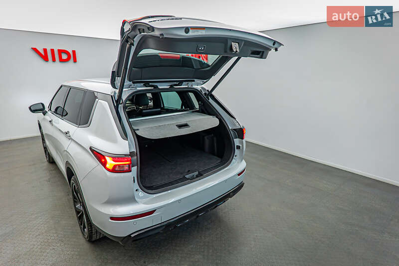 Позашляховик / Кросовер Mitsubishi Outlander 2023 в Києві фото 7 Позашляховик / Кросовер Mitsubishi Outlander 2023 в Києві