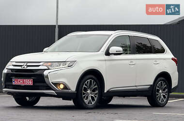 Позашляховик / Кросовер Mitsubishi Outlander 2016 в Самборі