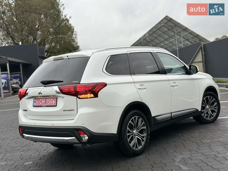Позашляховик / Кросовер Mitsubishi Outlander 2016 в Самборі фото 29 Позашляховик / Кросовер Mitsubishi Outlander 2016 в Самборі