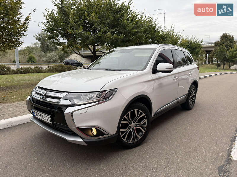 Позашляховик / Кросовер Mitsubishi Outlander 2015 в Києві фото 9 Позашляховик / Кросовер Mitsubishi Outlander 2015 в Києві