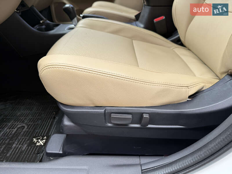 Позашляховик / Кросовер Mitsubishi Outlander 2015 в Києві фото 29 Позашляховик / Кросовер Mitsubishi Outlander 2015 в Києві