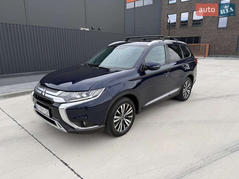 Позашляховик / Кросовер Mitsubishi Outlander 2021 в Кропивницькому фото 2 Позашляховик / Кросовер Mitsubishi Outlander 2021 в Кропивницькому