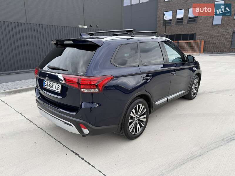 Позашляховик / Кросовер Mitsubishi Outlander 2021 в Кропивницькому фото 9 Позашляховик / Кросовер Mitsubishi Outlander 2021 в Кропивницькому