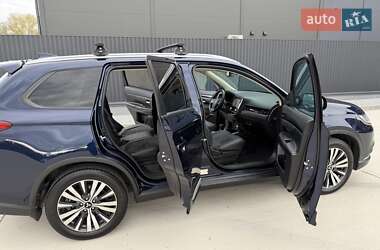 Внедорожник / Кроссовер Mitsubishi Outlander 2021 в 