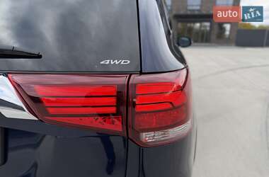 Внедорожник / Кроссовер Mitsubishi Outlander 2021 в 