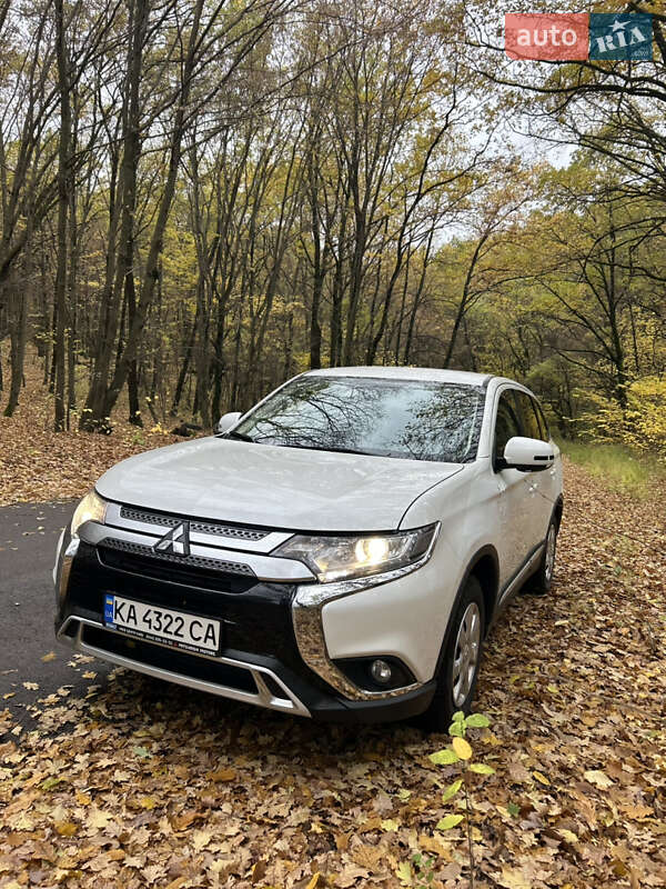 Внедорожник / Кроссовер Mitsubishi Outlander 2020 в Чернигове фото 9 Внедорожник / Кроссовер Mitsubishi Outlander 2020 в Чернигове
