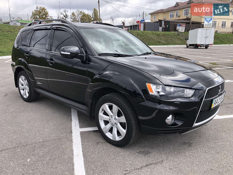 Mitsubishi Outlander 2012