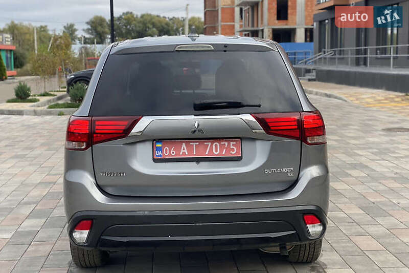 Внедорожник / Кроссовер Mitsubishi Outlander 2017 в Киеве фото 7 Внедорожник / Кроссовер Mitsubishi Outlander 2017 в Киеве
