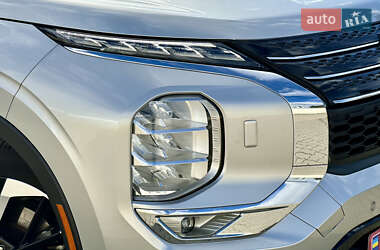 Позашляховик / Кросовер Mitsubishi Outlander 2022 в  фото 20 Позашляховик / Кросовер Mitsubishi Outlander 2022 в