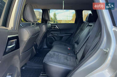 Позашляховик / Кросовер Mitsubishi Outlander 2022 в  фото 75 Позашляховик / Кросовер Mitsubishi Outlander 2022 в