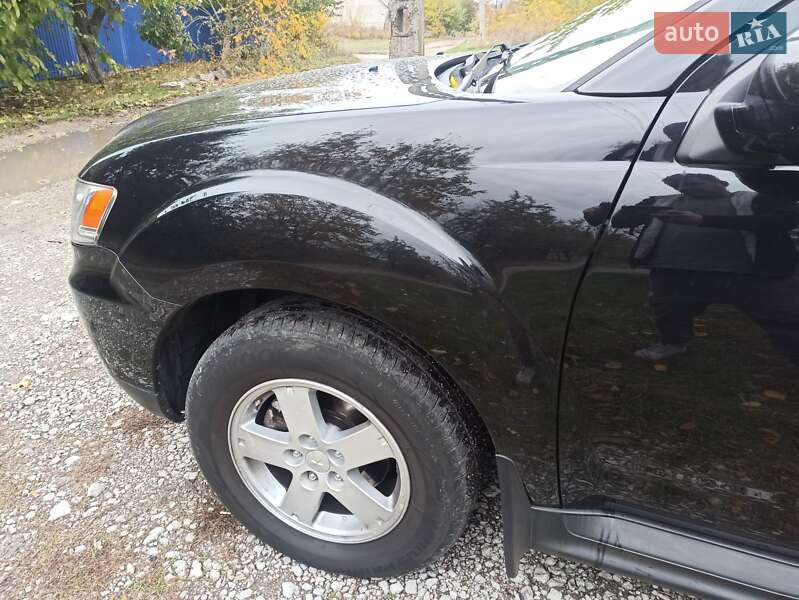 Внедорожник / Кроссовер Mitsubishi Outlander 2010 в Каменском фото 7 Внедорожник / Кроссовер Mitsubishi Outlander 2010 в Каменском