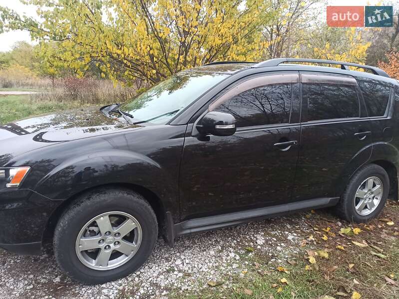 Внедорожник / Кроссовер Mitsubishi Outlander 2010 в Каменском фото 12 Внедорожник / Кроссовер Mitsubishi Outlander 2010 в Каменском