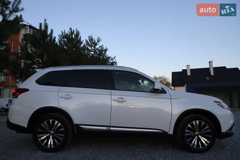 Внедорожник / Кроссовер Mitsubishi Outlander 2018 в Дрогобыче фото 36 Внедорожник / Кроссовер Mitsubishi Outlander 2018 в Дрогобыче