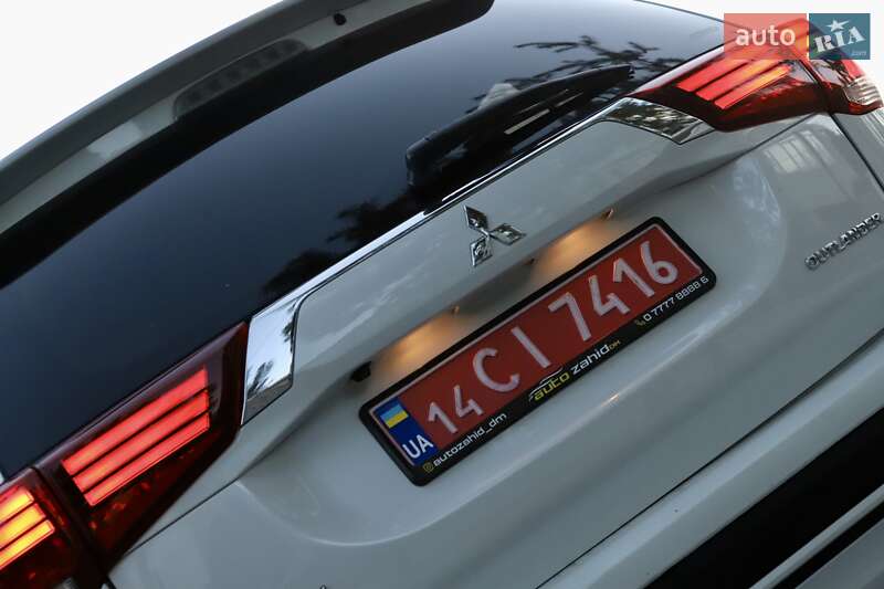 Внедорожник / Кроссовер Mitsubishi Outlander 2018 в Дрогобыче фото 45 Внедорожник / Кроссовер Mitsubishi Outlander 2018 в Дрогобыче