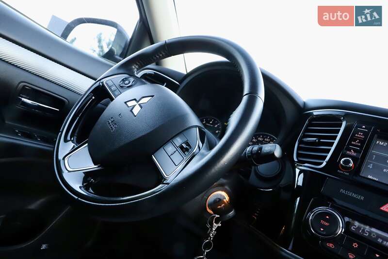 Внедорожник / Кроссовер Mitsubishi Outlander 2018 в Дрогобыче фото 54 Внедорожник / Кроссовер Mitsubishi Outlander 2018 в Дрогобыче