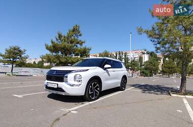 Позашляховик / Кросовер Mitsubishi Outlander 2024 в Миколаєві