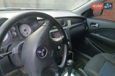 Позашляховик / Кросовер Mitsubishi Outlander 2007 в  фото 18 Позашляховик / Кросовер Mitsubishi Outlander 2007 в