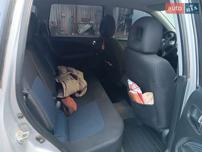 Внедорожник / Кроссовер Mitsubishi Outlander 2007 в Зенькове