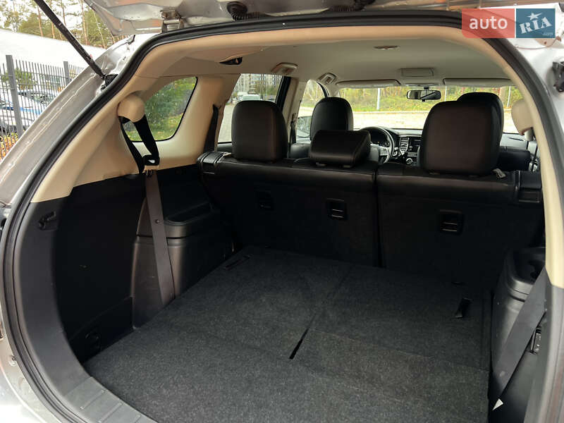 Позашляховик / Кросовер Mitsubishi Outlander 2018 в Житомирі