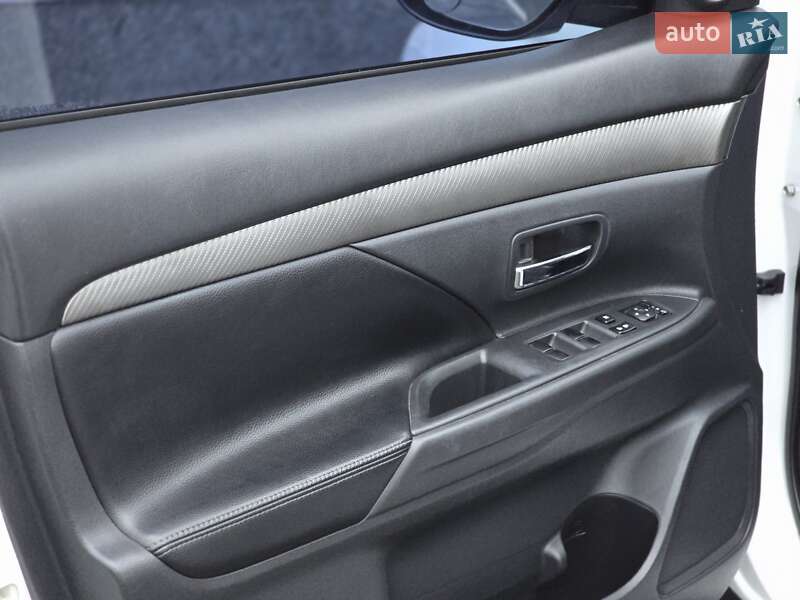 Позашляховик / Кросовер Mitsubishi Outlander 2013 в Харкові фото 24 Позашляховик / Кросовер Mitsubishi Outlander 2013 в Харкові