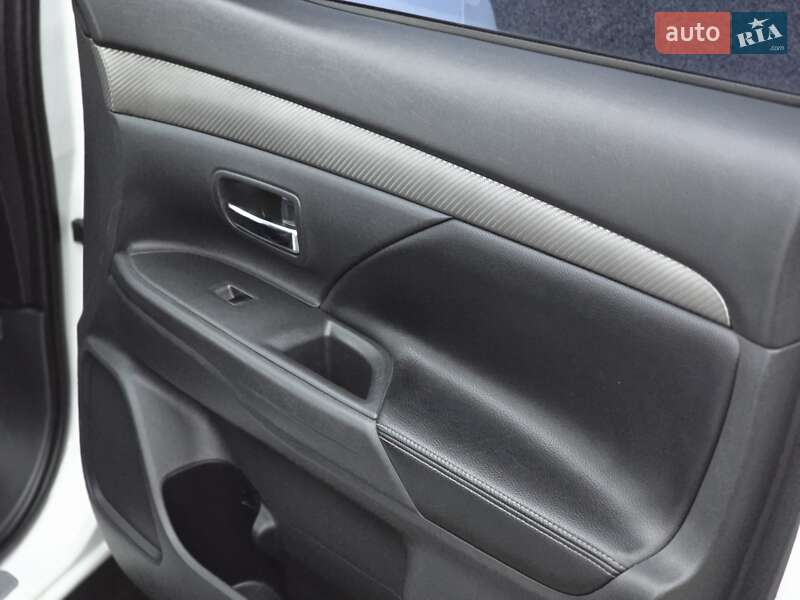 Позашляховик / Кросовер Mitsubishi Outlander 2013 в Харкові фото 26 Позашляховик / Кросовер Mitsubishi Outlander 2013 в Харкові