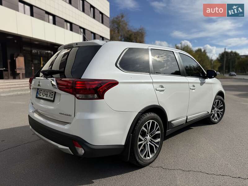 Внедорожник / Кроссовер Mitsubishi Outlander 2015 в Днепре фото 23 Внедорожник / Кроссовер Mitsubishi Outlander 2015 в Днепре