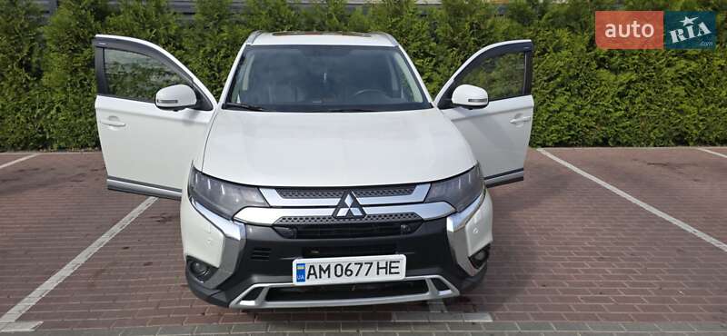 Mitsubishi Outlander 2018