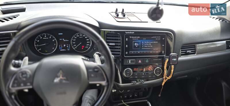 Позашляховик / Кросовер Mitsubishi Outlander 2018 в Житомирі