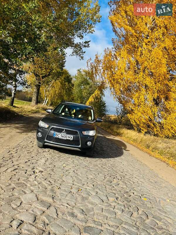 Внедорожник / Кроссовер Mitsubishi Outlander 2011 в Владимире фото 18 Внедорожник / Кроссовер Mitsubishi Outlander 2011 в Владимире