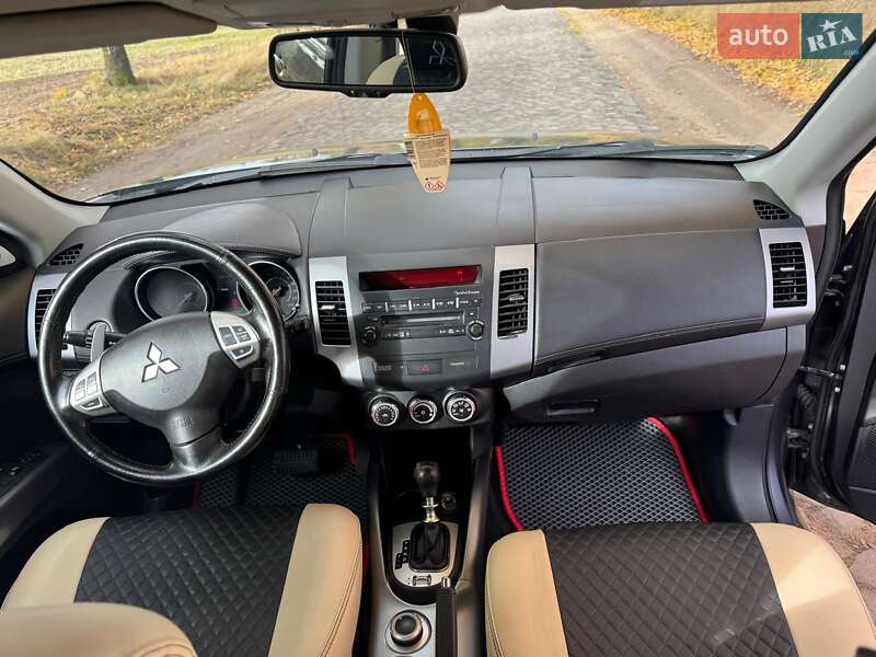 Внедорожник / Кроссовер Mitsubishi Outlander 2011 в Владимире фото 24 Внедорожник / Кроссовер Mitsubishi Outlander 2011 в Владимире