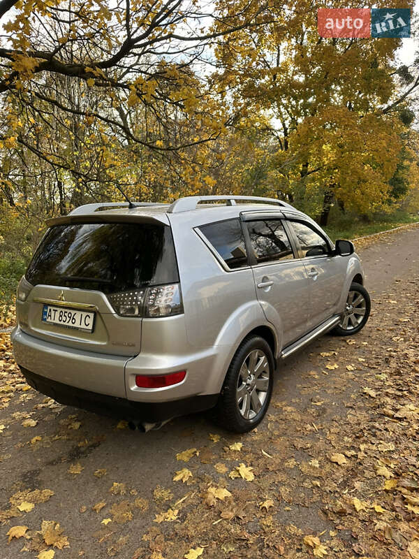 Внедорожник / Кроссовер Mitsubishi Outlander 2009 в Радивилове