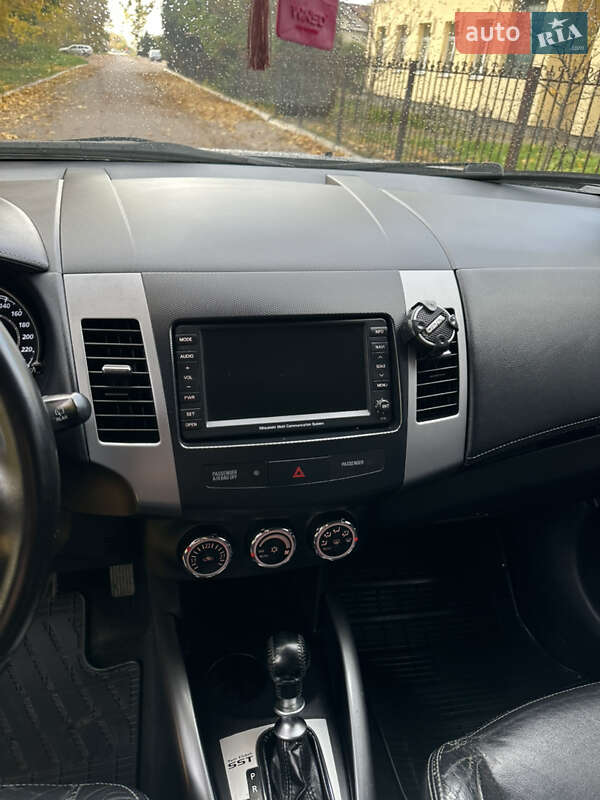 Внедорожник / Кроссовер Mitsubishi Outlander 2009 в Радивилове