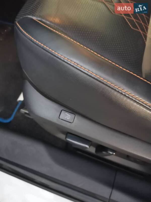 Позашляховик / Кросовер Mitsubishi Outlander 2023 в Полтаві фото 2 Позашляховик / Кросовер Mitsubishi Outlander 2023 в Полтаві