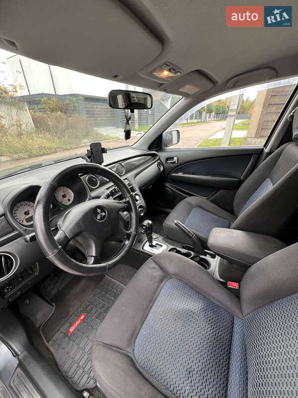 Внедорожник / Кроссовер Mitsubishi Outlander 2007 в Киеве фото 29 Внедорожник / Кроссовер Mitsubishi Outlander 2007 в Киеве