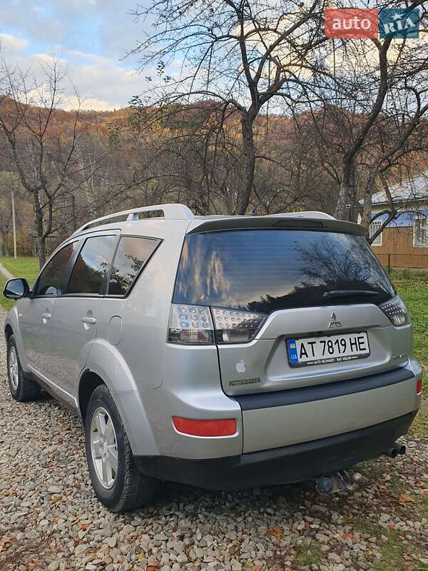 Внедорожник / Кроссовер Mitsubishi Outlander 2007 в Косове