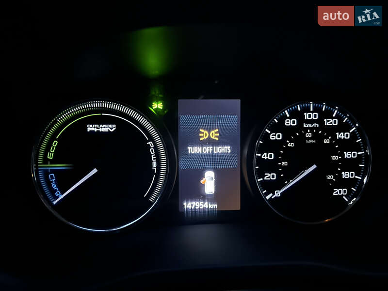 Позашляховик / Кросовер Mitsubishi Outlander 2018 в Черкасах