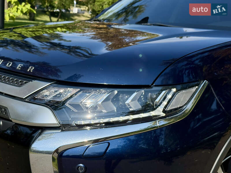 Внедорожник / Кроссовер Mitsubishi Outlander 2021 в Киеве фото 4 Внедорожник / Кроссовер Mitsubishi Outlander 2021 в Киеве