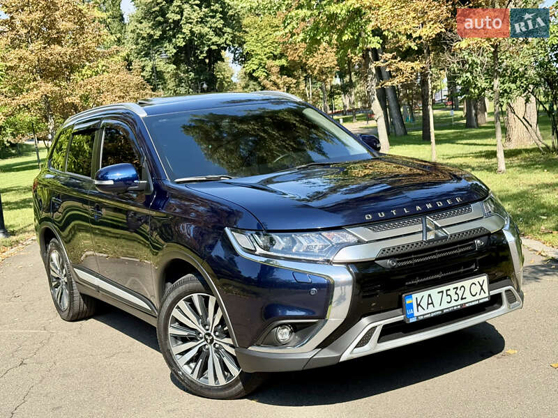 Внедорожник / Кроссовер Mitsubishi Outlander 2021 в Киеве фото 22 Внедорожник / Кроссовер Mitsubishi Outlander 2021 в Киеве