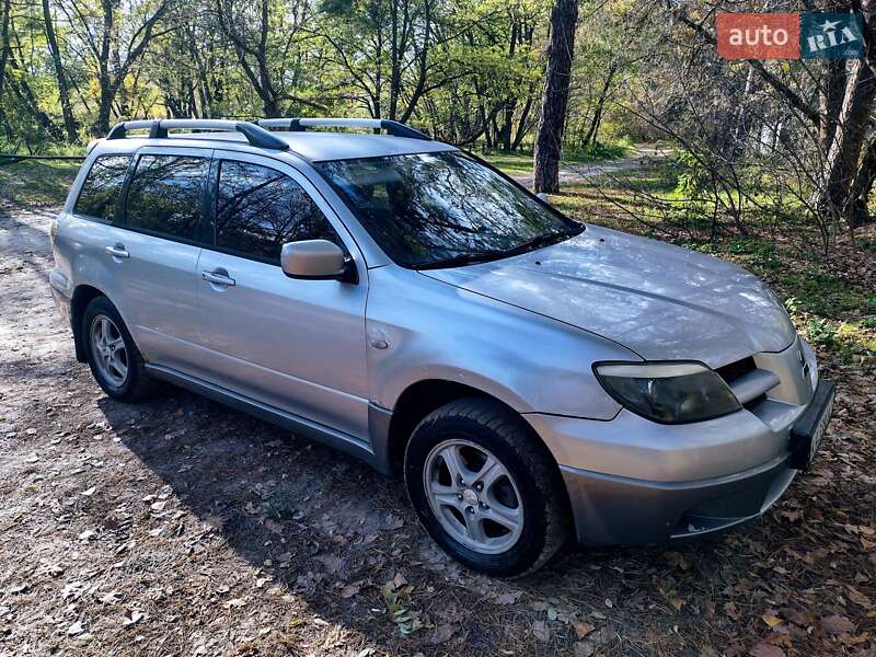 Внедорожник / Кроссовер Mitsubishi Outlander 2003 в Киеве