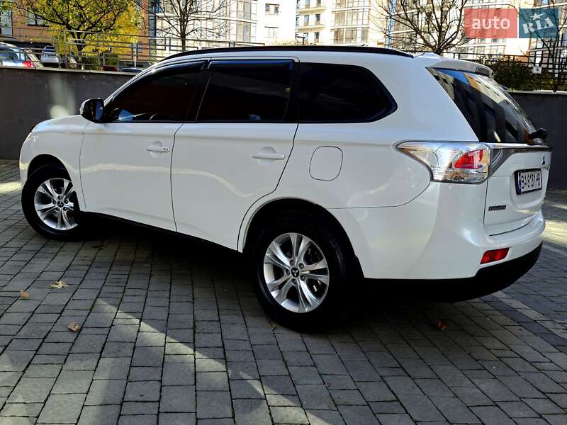 Внедорожник / Кроссовер Mitsubishi Outlander 2013 в Ивано-Франковске фото 24 Внедорожник / Кроссовер Mitsubishi Outlander 2013 в Ивано-Франковске